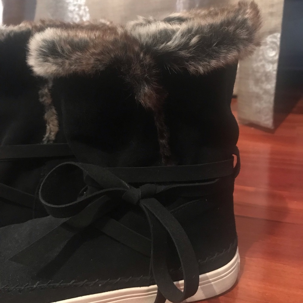 Toms sneaker boot with fur